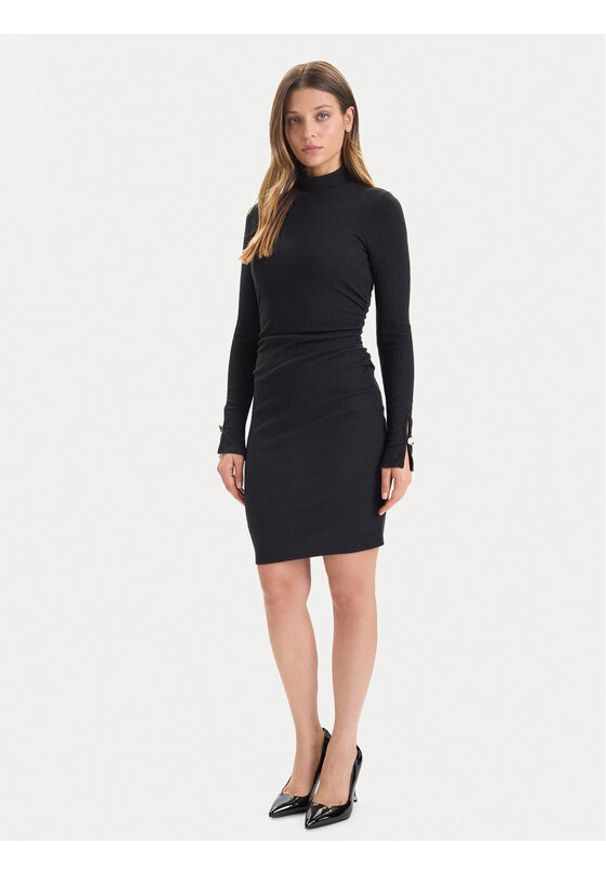 Guess Sukienka koktajlowa W5BK30 K0602 Czarny Regular Fit. Kolor: czarny. Materiał: syntetyk. Styl: wizytowy