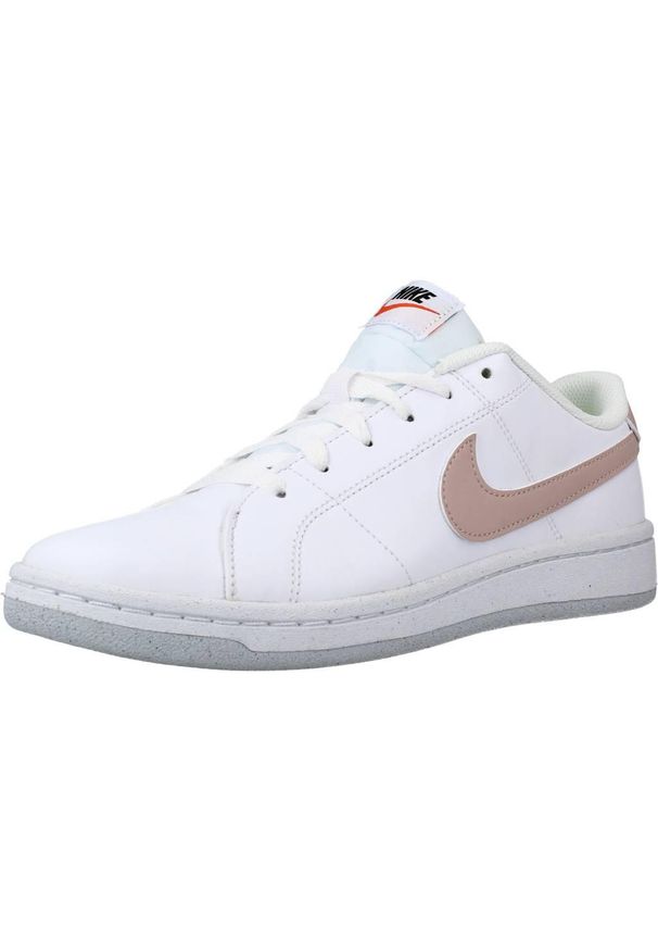 Buty do chodzenia damskie Nike 101 Court Royale. Kolor: różowy. Materiał: skóra, syntetyk. Sezon: lato. Model: Nike Court. Sport: turystyka piesza