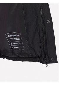 Calvin Klein Jeans Kurtka puchowa J30J323709 Czarny Regular Fit. Kolor: czarny. Materiał: puch, syntetyk