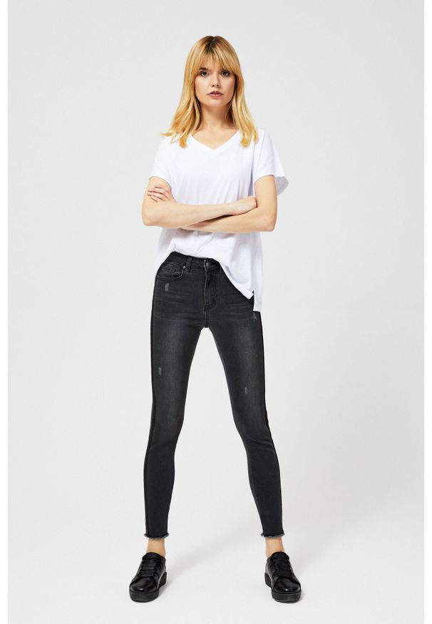 MOODO - Jeansy typu high waist z lampasami. Stan: podwyższony. Wzór: gładki