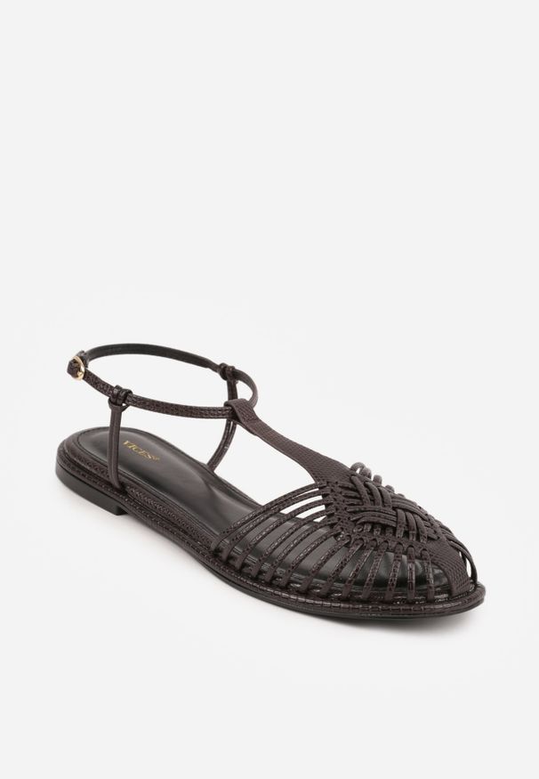Renee - Brązowe Sandały VICES z Przeplatanymi Paskami i Zakrytym Noskiem Usinlisa. Okazja: na co dzień. Zapięcie: pasek. Kolor: brązowy. Wzór: paski. Styl: boho, casual, elegancki