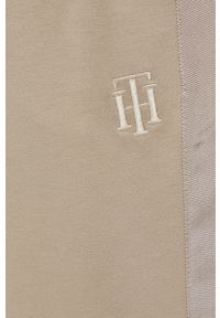 TOMMY HILFIGER - Tommy Hilfiger spodnie damskie kolor beżowy gładkie. Kolor: beżowy. Materiał: dzianina. Wzór: gładki #2