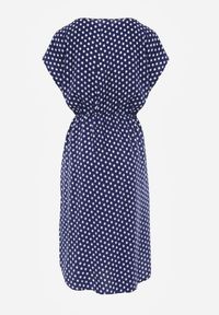 Renee - Granatowa Sukienka z Bawełny o Rozkloszowanym Kroju z Gumką w Talii Emilla. Okazja: na co dzień, na spotkanie biznesowe, do pracy. Kolor: niebieski. Materiał: bawełna. Długość rękawa: krótki rękaw. Typ sukienki: rozkloszowane. Styl: casual, biznesowy, elegancki #3