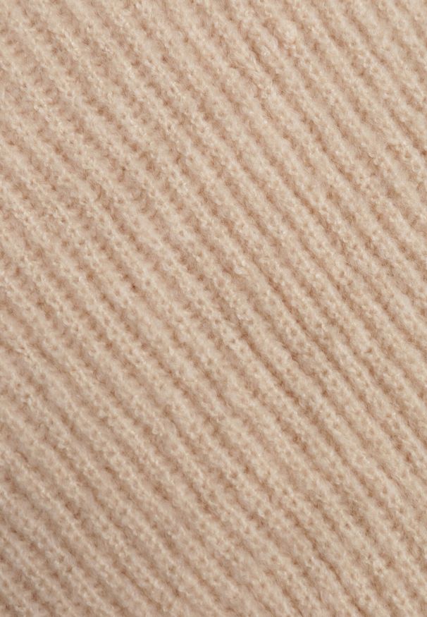 Born2be - Beżowy Golf Oversize Out Of This World. Okazja: na co dzień, na spacer. Typ kołnierza: golf. Kolor: beżowy. Materiał: wiskoza, jeans, skóra, dzianina. Długość: długie. Wzór: prążki. Styl: elegancki, klasyczny, casual