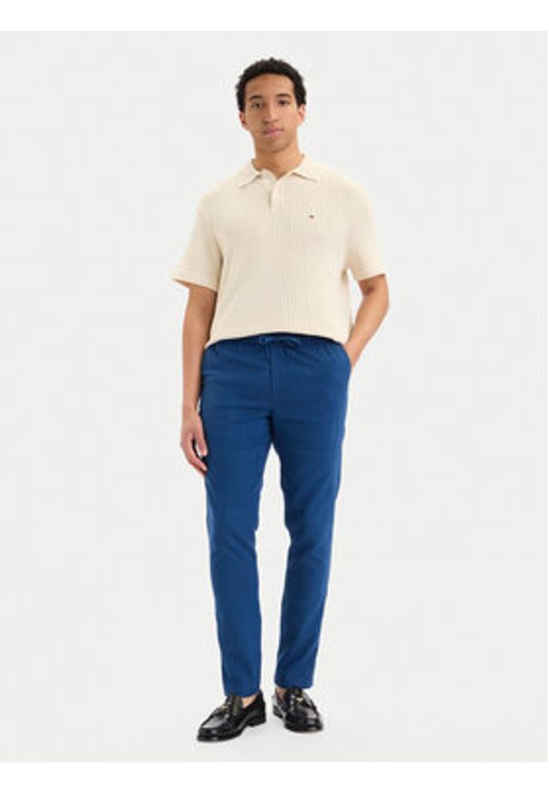 TOMMY HILFIGER - Tommy Hilfiger Chinosy Harlem MW0MW42336 Niebieski Regular Fit. Kolor: niebieski. Materiał: len