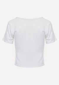 Born2be - Biały Prążkowany Top Bawełniany z Guzikami przy Dekolcie Nedera. Okazja: na co dzień. Kolor: biały. Materiał: prążkowany, bawełna. Styl: casual, klasyczny #4
