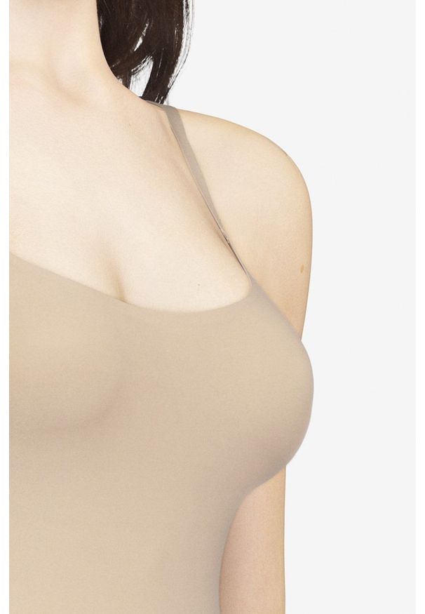 Chantelle Body gładki. Kolor: beżowy. Materiał: materiał. Wzór: gładki