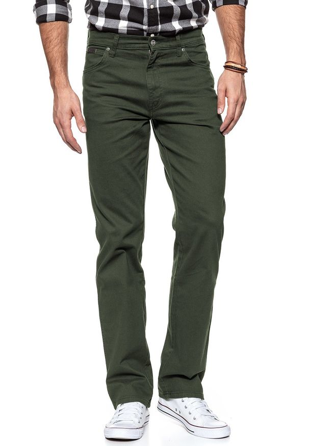 Wrangler - WRANGLER SPODNIE MĘSKIE TEXAS MOSS GREEN W121TA221 112126200