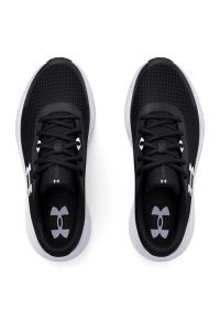 Buty Under Armour Surge 3 3024894-001 czarne. Kolor: czarny. Materiał: materiał #6