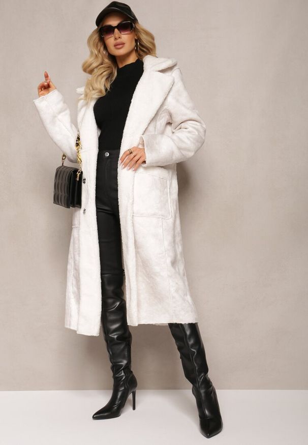 Renee - Biały Dwustronny Płaszcz z Kożuszkiem Ducta. Kolor: biały. Materiał: futro
