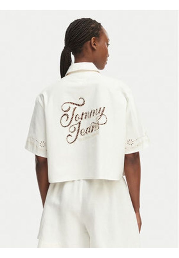 Tommy Jeans Koszula DW0DW22214 Kremowy Relaxed Fit. Kolor: kremowy. Materiał: bawełna