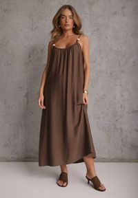 Renee - Ciemnobrązowa Wiskozowa Sukienka Boho o Pudełkowym Kroju na Ramiączkach z Koralikami Aleino. Okazja: na co dzień. Kolekcja: plus size. Kolor: brązowy. Materiał: wiskoza. Długość rękawa: na ramiączkach. Typ sukienki: dla puszystych. Styl: boho #2
