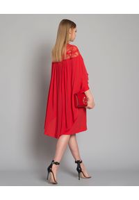 Elie Saab - ELIE SAAB - Czerwona sukienka z jedwabiu. Okazja: na co dzień. Kolor: czerwony. Materiał: jedwab. Wzór: aplikacja, koronka. Typ sukienki: proste. Styl: casual, wizytowy, elegancki #7