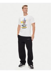 Nike T-Shirt HJ0770 Biały Regular Fit. Kolor: biały. Materiał: bawełna #5