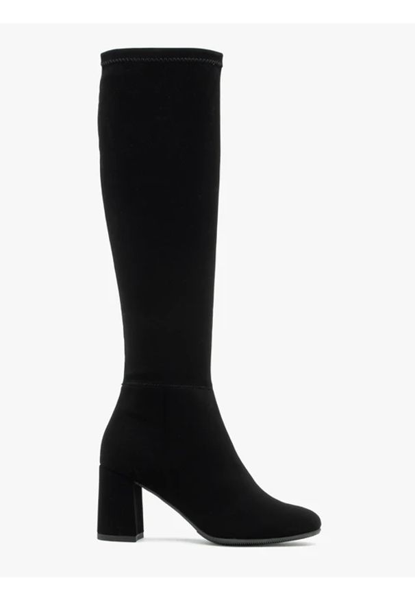 Ryłko - Czarne elastyczne kozaki na obcasie. Nosek buta: okrągły. Zapięcie: zamek. Kolor: czarny. Materiał: syntetyk. Szerokość cholewki: normalna. Obcas: na obcasie. Styl: street. Wysokość obcasa: średni