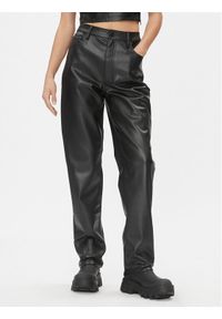 Tommy Jeans Spodnie z imitacji skóry Julie DW0DW16945 Czarny Straight Fit. Kolor: czarny. Materiał: skóra
