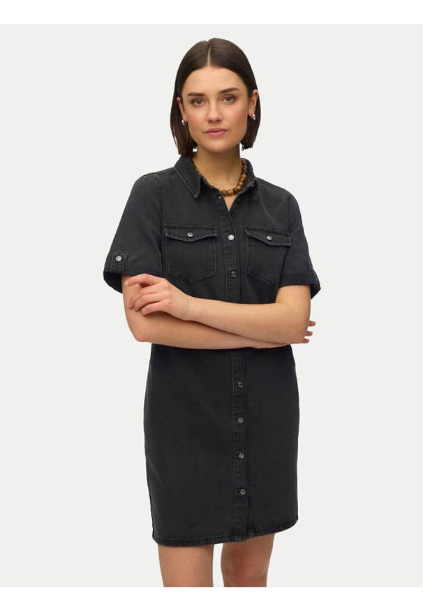 Vero Moda Sukienka jeansowa Jennie 10309665 Czarny Regular Fit. Kolor: czarny. Materiał: bawełna