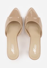 Born2be - Ciemnobeżowe Klapki na Szpilce z Odkrytym Noskiem w Szpic Astranate. Kolor: beżowy. Materiał: jeans, len. Obcas: na szpilce. Styl: elegancki, klasyczny #4