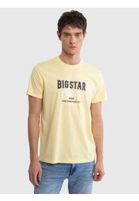Big-Star - Koszulka męska z nadrukiem żółta Immanuer 200. Okazja: na co dzień. Kolor: żółty. Materiał: skóra, bawełna, jeans. Wzór: nadruk. Sezon: lato. Styl: casual, elegancki