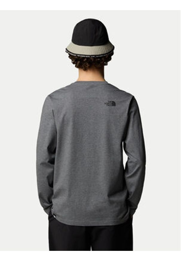 The North Face Longsleeve Simple Dome NF0A87QN Szary Regular Fit. Kolor: szary. Materiał: bawełna. Długość rękawa: długi rękaw