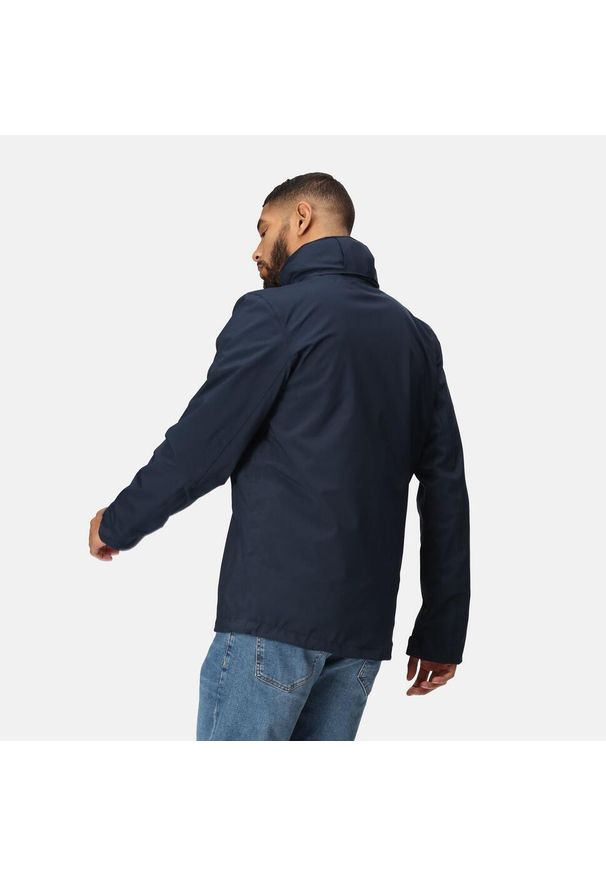 Regatta - Kurtka robocza męska Kingsley. Kolor: fioletowy. Materiał: softshell. Sezon: zima. Sport: turystyka piesza