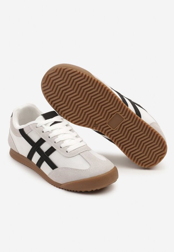 Born2be - Biało-Czarne Sneakersy w Stylu Kultowych Tenisówek Ilissena. Okazja: na co dzień. Kolor: biały. Szerokość cholewki: normalna. Obcas: na płaskiej podeszwie