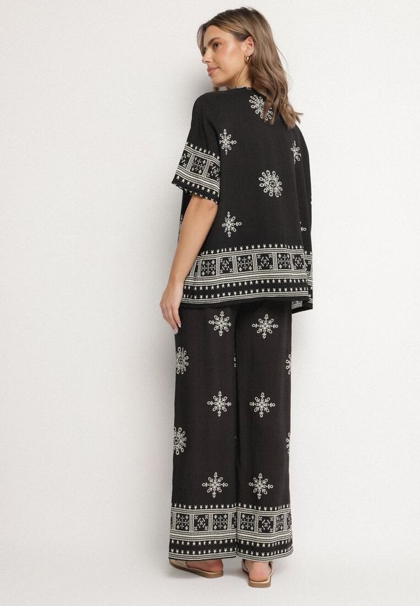 Born2be - Czarny Wiskozowy Komplet w Stylu Boho z Haftem T-shirt i Szerokie Spodnie Zevanya. Kolor: czarny. Materiał: wiskoza. Wzór: haft