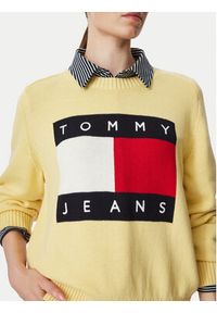 Tommy Jeans Sweter Flag DW0DW23450 Żółty jasny Regular Fit. Kolor: żółty. Materiał: bawełna #2