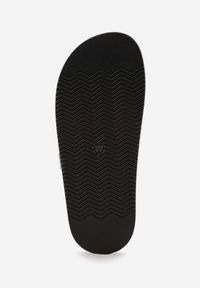 Born2be - Białe Klapki z Przeplatanymi Paskami i Klamrą Ravelya. Okazja: na spacer, na co dzień. Kolor: biały. Materiał: jeans. Sezon: lato. Styl: casual, klasyczny, boho #5