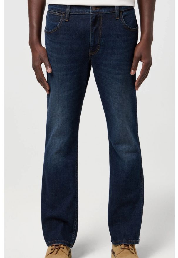 Wrangler - MESKIE SPODNIE WRANGLER HORIZON SADDLE SUNSET 112371385