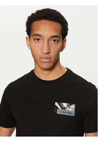 Calvin Klein T-Shirt Graphic K10K113799 Czarny Regular Fit. Kolor: czarny. Materiał: bawełna