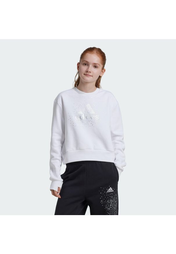Adidas - Bluza Glam Crew Kids. Kolor: biały. Materiał: materiał. Długość rękawa: długi rękaw