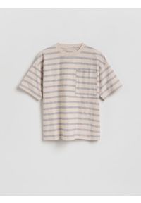 Reserved - Bawełniany t-shirt w paski - beżowy. Kolor: beżowy. Materiał: bawełna. Wzór: paski #1