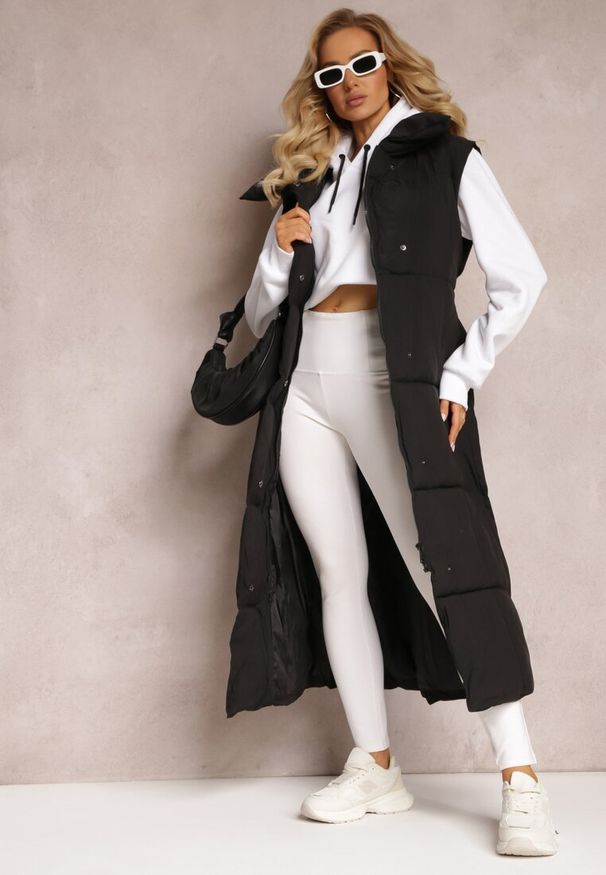 Renee - Czarna Kamizelka o Długim Fasonie Wiązanym w Pasie z Kołnierzem Umesine. Okazja: na co dzień. Kolor: czarny. Materiał: tkanina. Długość: długie. Styl: elegancki, casual, sportowy, klasyczny