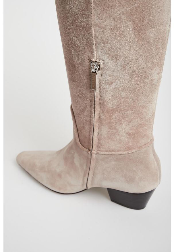 Kowbojki damskie skórzane PESERICO. Materiał: skóra