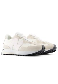 Buty damskie New Balance W3271UO – beżowe. Okazja: na co dzień. Kolor: beżowy. Materiał: zamsz, guma, dresówka. Szerokość cholewki: normalna. Sezon: wiosna #2