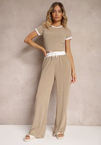 Renee - Brązowy Komplet z Prążkowanego Materiału T-shirt Szerokie Spodnie z Gumką w Pasie Alandrea. Kolor: brązowy. Materiał: materiał, prążkowany. Wzór: prążki #3