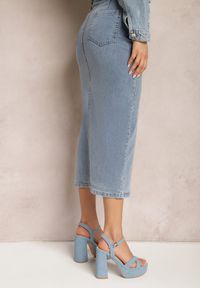Renee - Niebieska Jeansowa Spódnica Bawełniana Midi z Rozcięciem Urbiana. Stan: podwyższony. Kolor: niebieski. Materiał: jeans, bawełna. Styl: elegancki #3