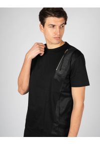 Les Hommes T-shirt | LKT102 703A | Regular Fit Mercerized Cotton T-Shirt | Mężczyzna | Czarny. Okazja: na co dzień. Kolor: czarny. Materiał: bawełna. Styl: casual #4