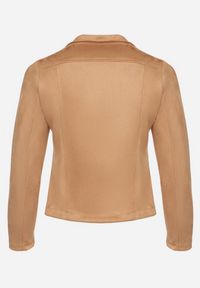 Born2be - Beżowa Kurtka Ramoneska z Imitacji Zamszu z Asymetrycznym Suwakiem Maisen. Kolekcja: plus size. Kolor: beżowy. Materiał: zamsz #5