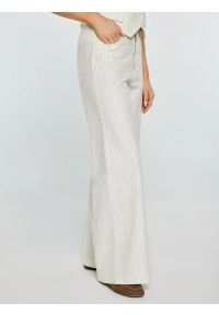 Big-Star - Spodnie damskie lniane z szeroką nogawką w prążek kremowe Kinnisi 102. Stan: podwyższony. Kolor: kremowy. Materiał: len. Wzór: prążki. Styl: wizytowy #2