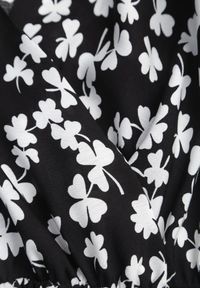 Renee - Czarna Sukienka Euphice. Okazja: na co dzień. Kolor: czarny. Materiał: materiał, wiskoza. Długość rękawa: krótki rękaw. Wzór: nadruk, aplikacja. Typ sukienki: kopertowe, proste. Styl: casual. Długość: maxi #2