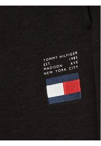 TOMMY HILFIGER - Tommy Hilfiger Spodnie dresowe Flag KB0KB07978 D Czarny Regular Fit. Kolor: czarny. Materiał: bawełna