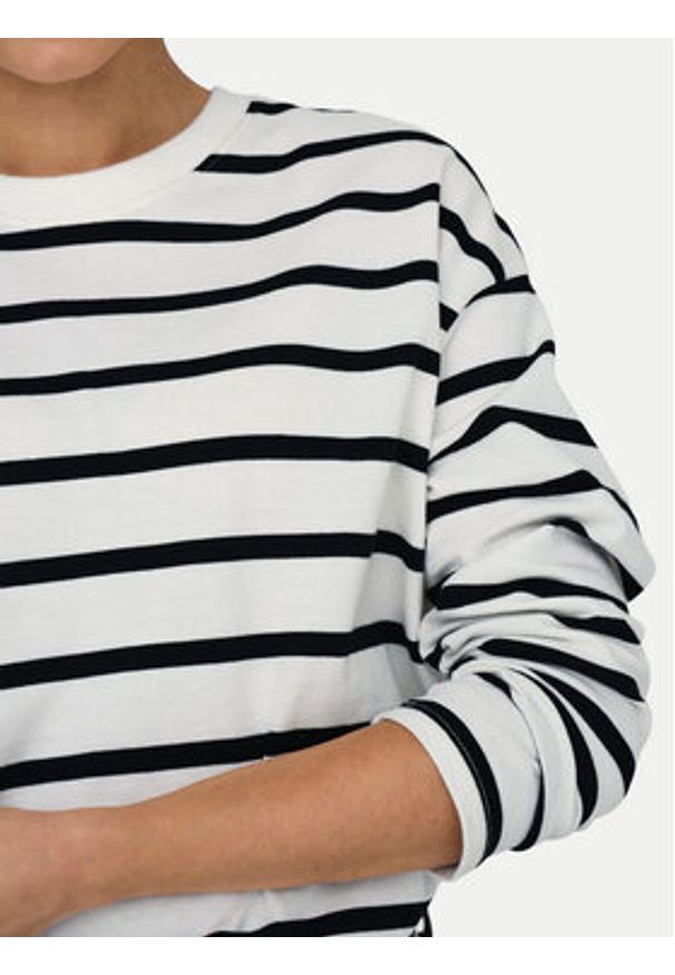 only - ONLY Bluzka Soph 15310399 Biały Regular Fit. Kolor: biały. Materiał: bawełna