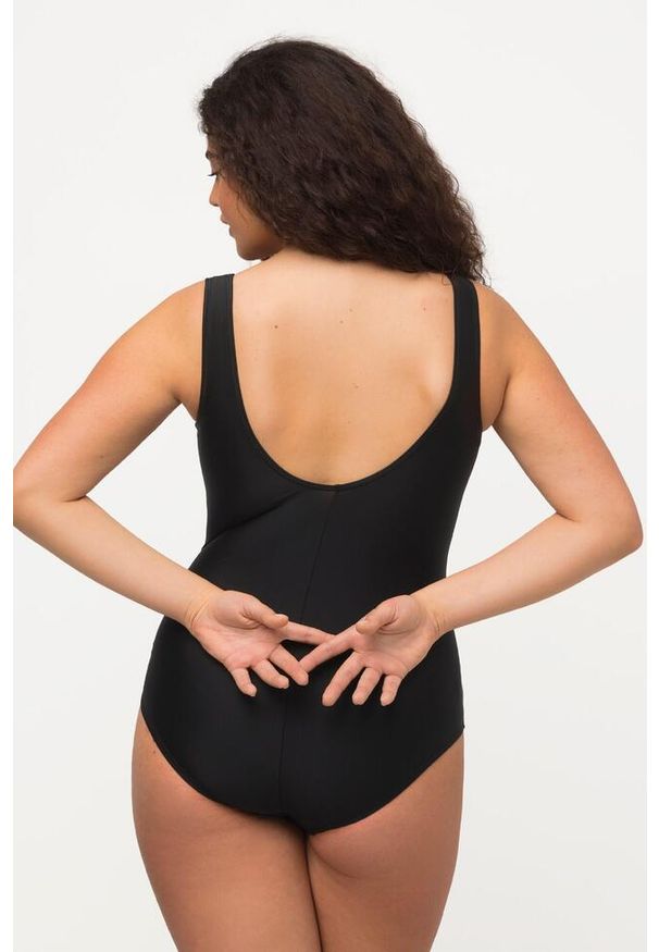 ULLA POPKEN - Damski Strój kąpielowy lamówki bez miękkich miseczek pas pod biustem. Kolekcja: plus size. Kolor: czarny. Materiał: elastan, poliamid, materiał