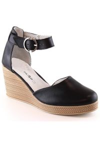 Skórzane sandały damskie na koturnie czarne Filippo DS3519. Kolor: czarny. Materiał: skóra. Sezon: lato. Obcas: na koturnie #6