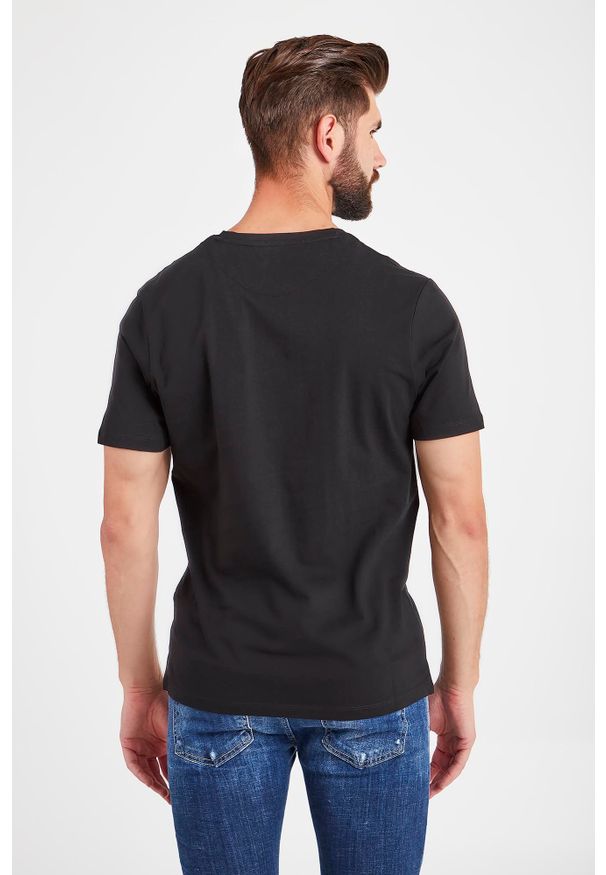 T-shirt Frankie Morello elegancki, w kolorowe wzory