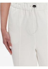 Calvin Klein Performance Spodnie dresowe 00GWS3P605 Biały Regular Fit. Kolor: biały. Materiał: dresówka, bawełna