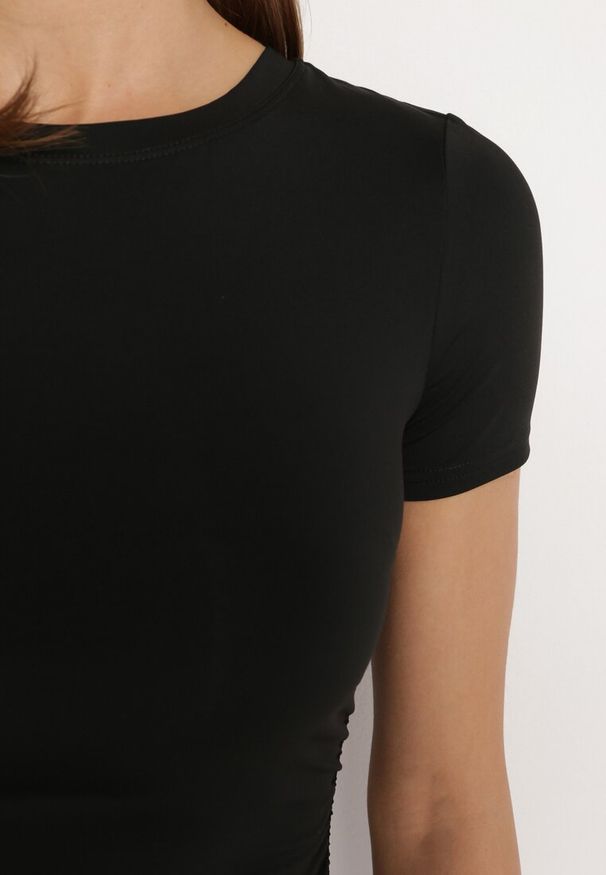 Born2be - Czarna Sukienka Oreitheis. Kolor: czarny. Długość rękawa: krótki rękaw. Wzór: jednolity, gładki, aplikacja. Typ sukienki: sportowe. Styl: elegancki, sportowy. Długość: mini