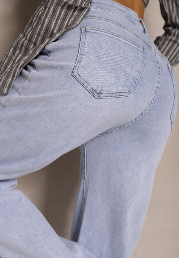 Renee - Niebieskie Jeansy High Waist o Szerokim Kroju Nelzedia. Stan: podwyższony. Kolor: niebieski. Styl: elegancki, klasyczny